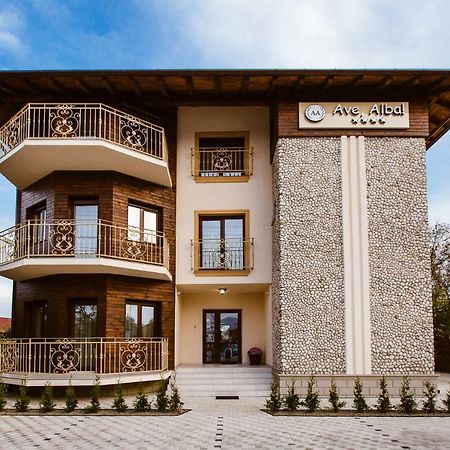 Ave, Alba! Hotel Alba Iulia Buitenkant foto