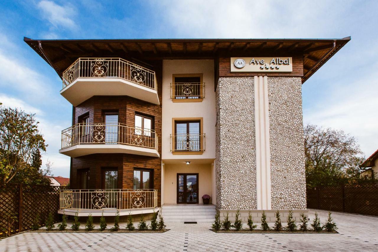 Ave, Alba! Hotel Alba Iulia Buitenkant foto
